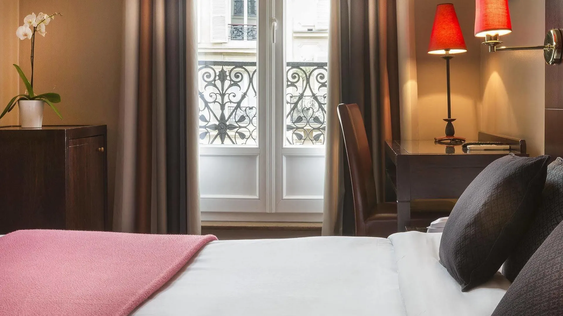 Hotel Paris Rivoli 3*,